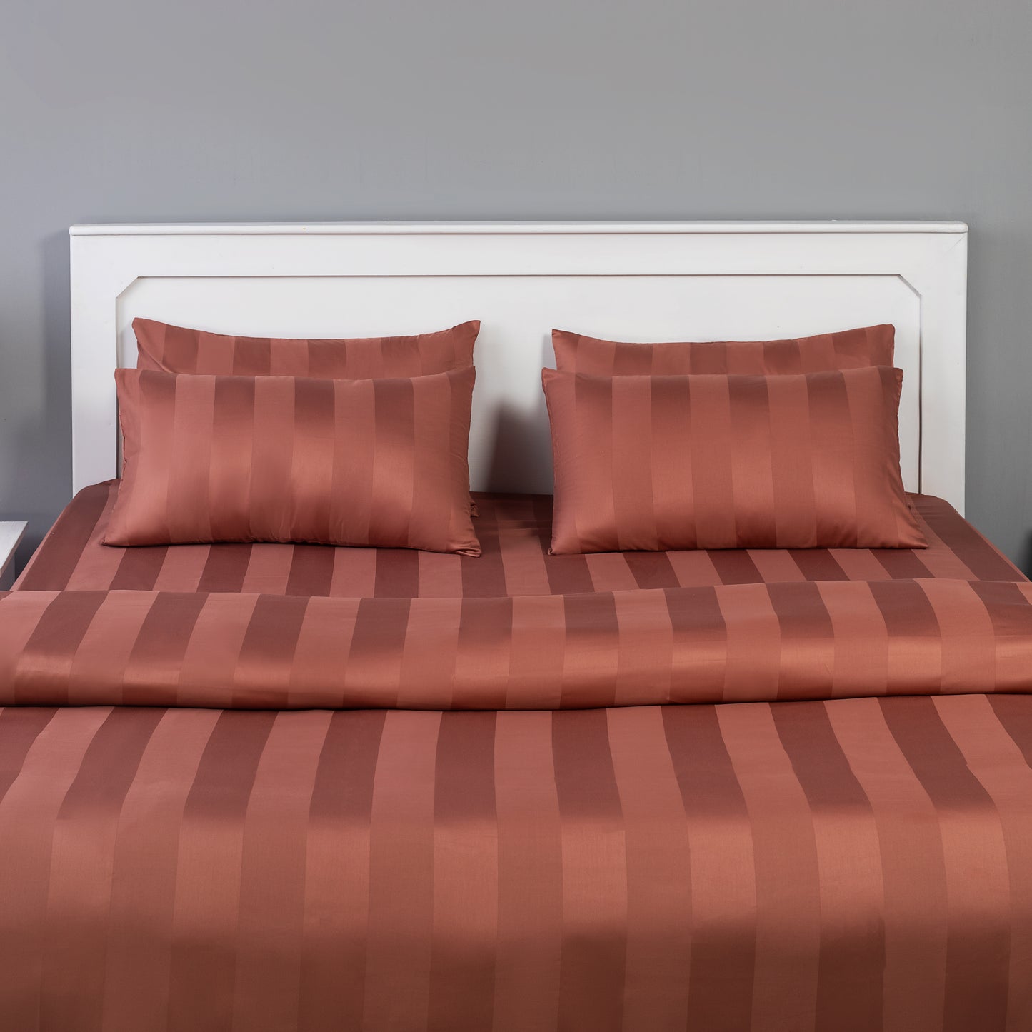 Quilt cover (Pink- wide stripe)