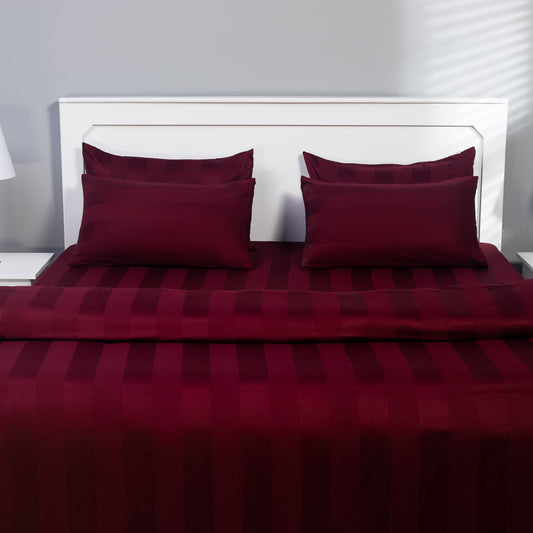 Fitted bedsheet with Quilt cover  (Wine color)