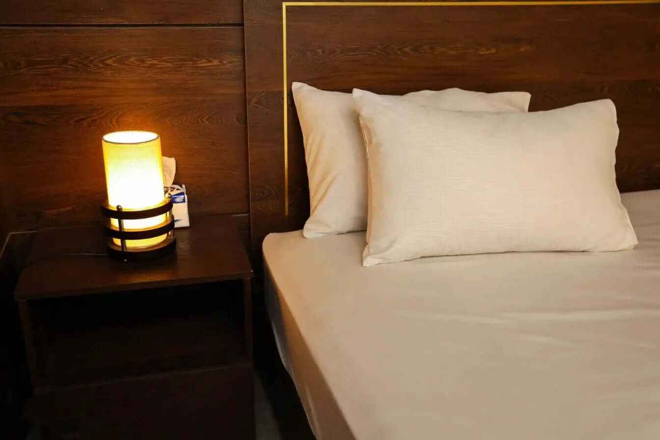Premium Quality Bed Sheet Set (Cream & Beige)