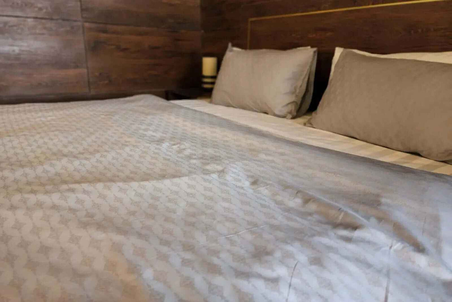 Quilt cover Set (Grey self print)
