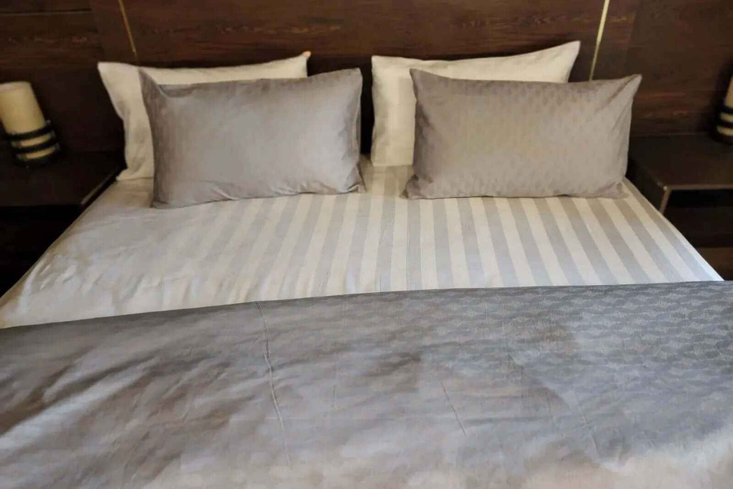 Quilt cover Set (Grey self print)