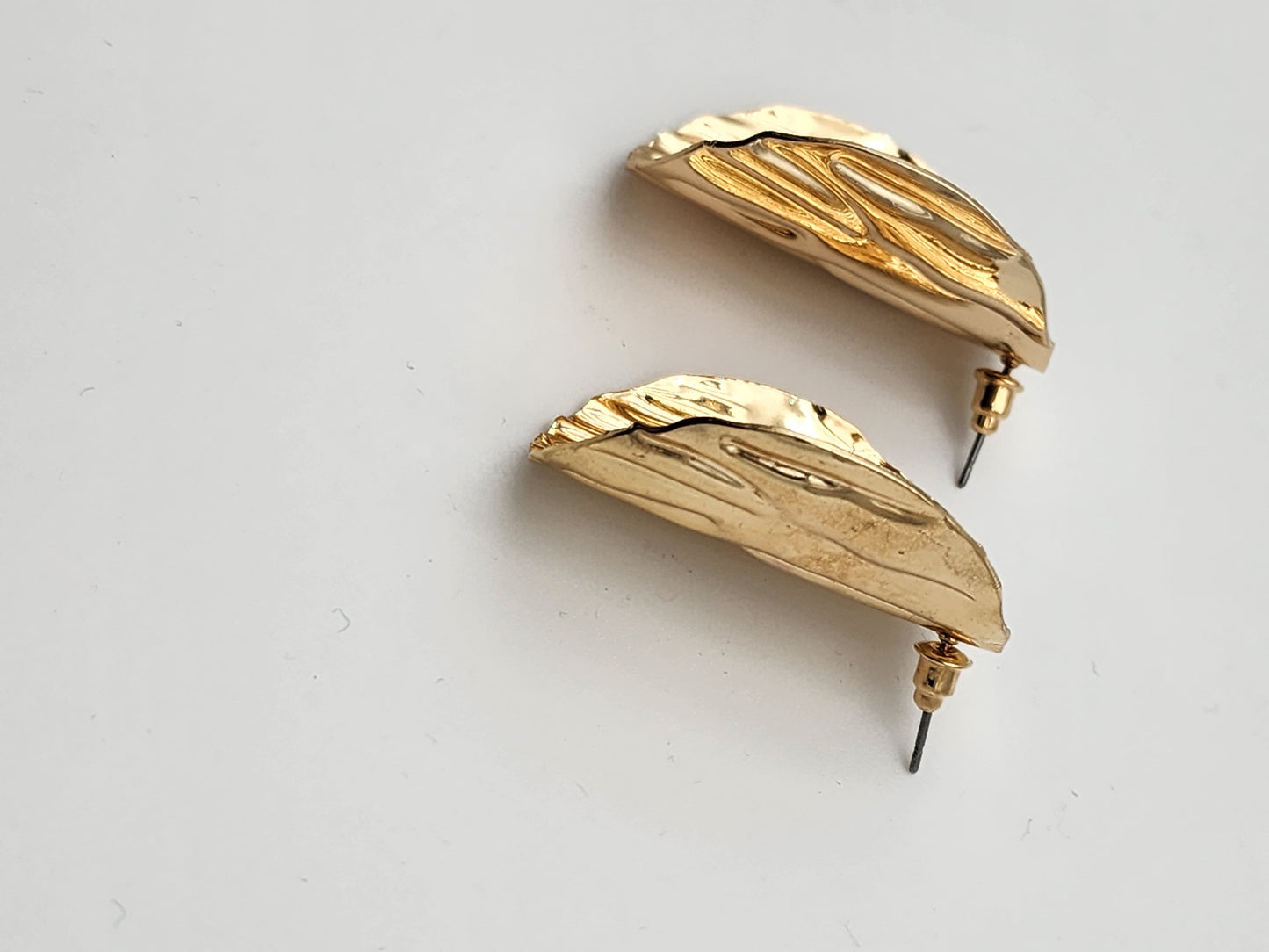 Potato Chip Shape Stainless Steel Earrings (Gold)