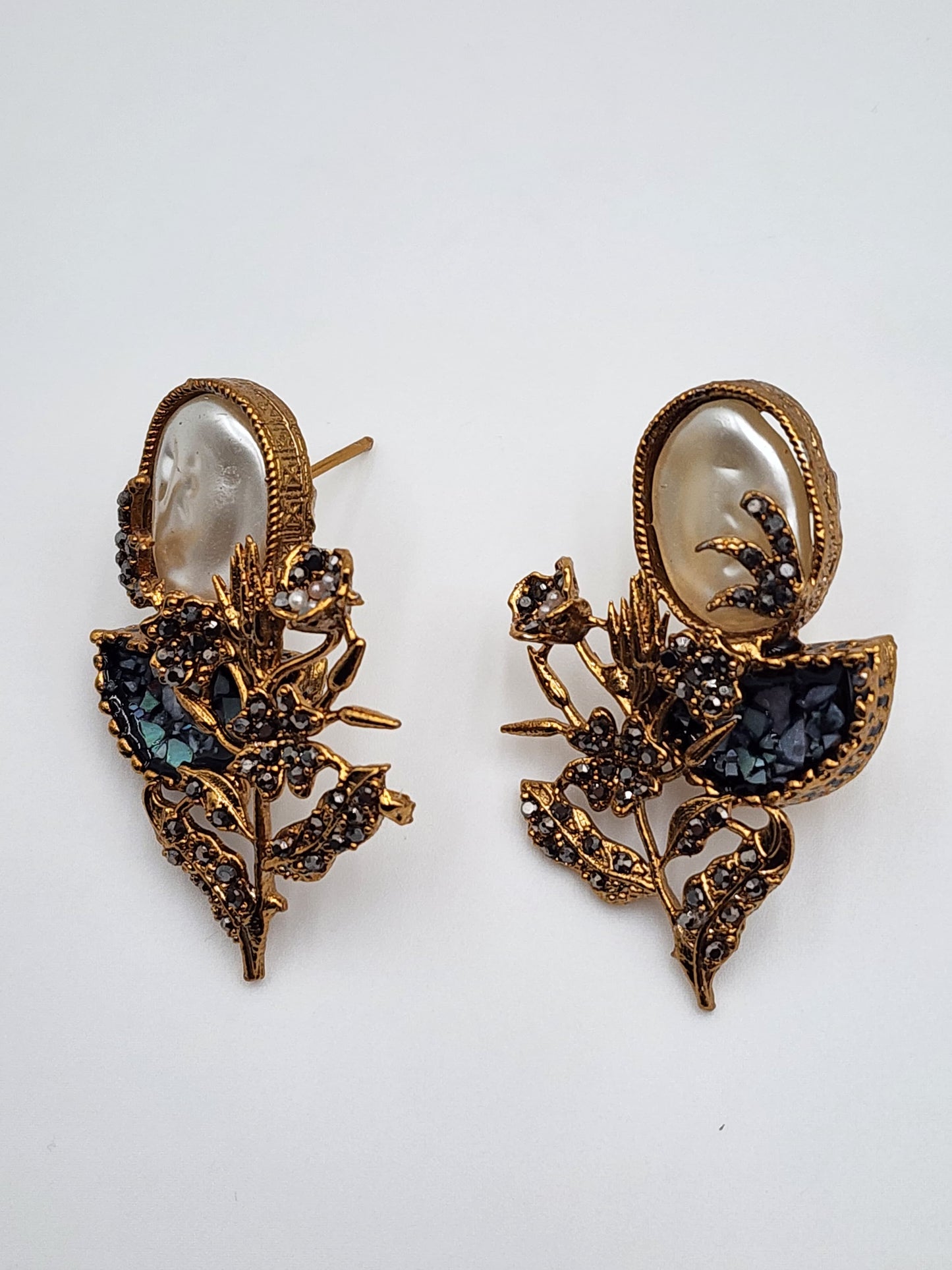 Women Pearl Earrings (Design-II)