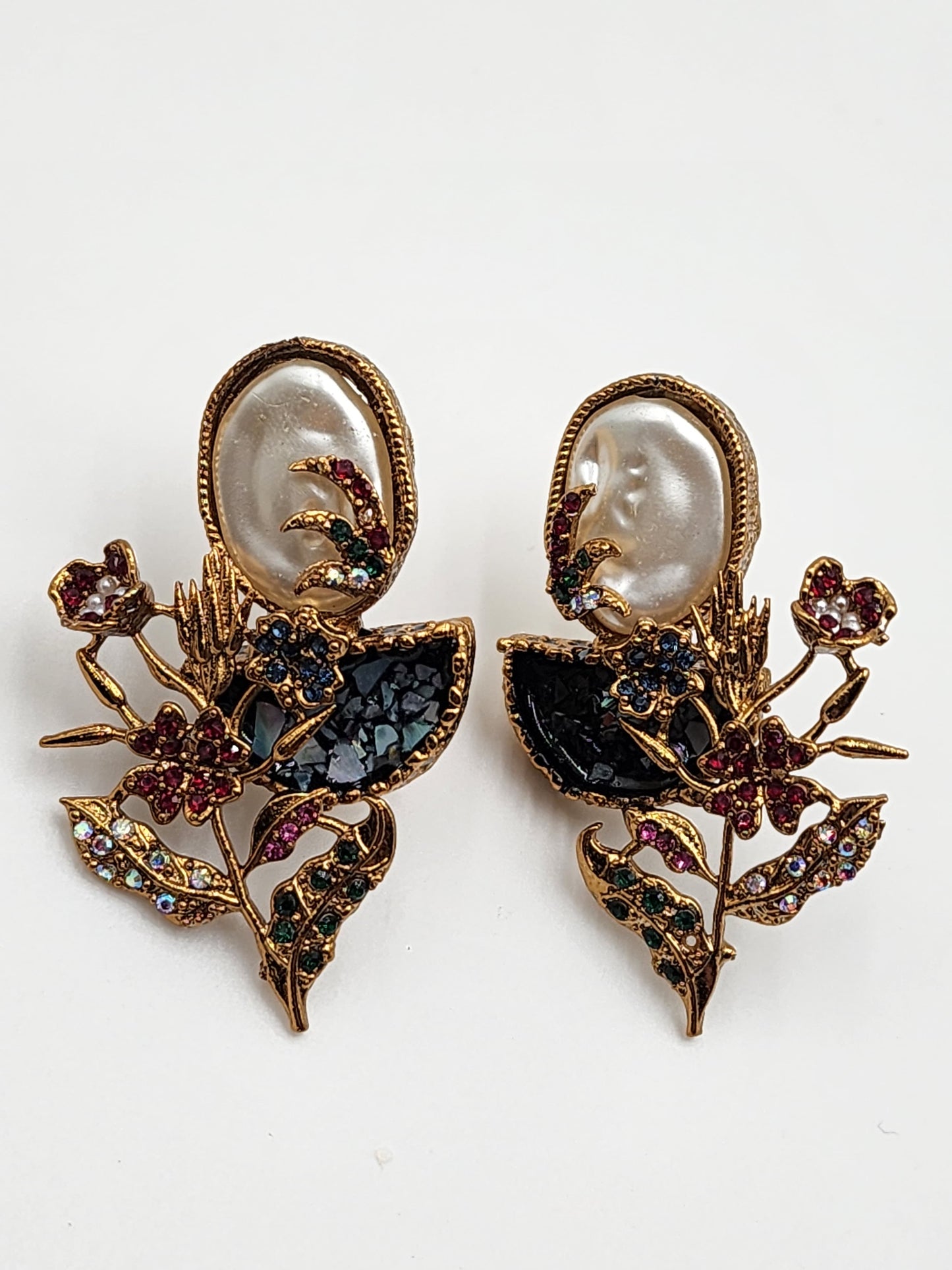 Women Pearl Earrings (Design-I)
