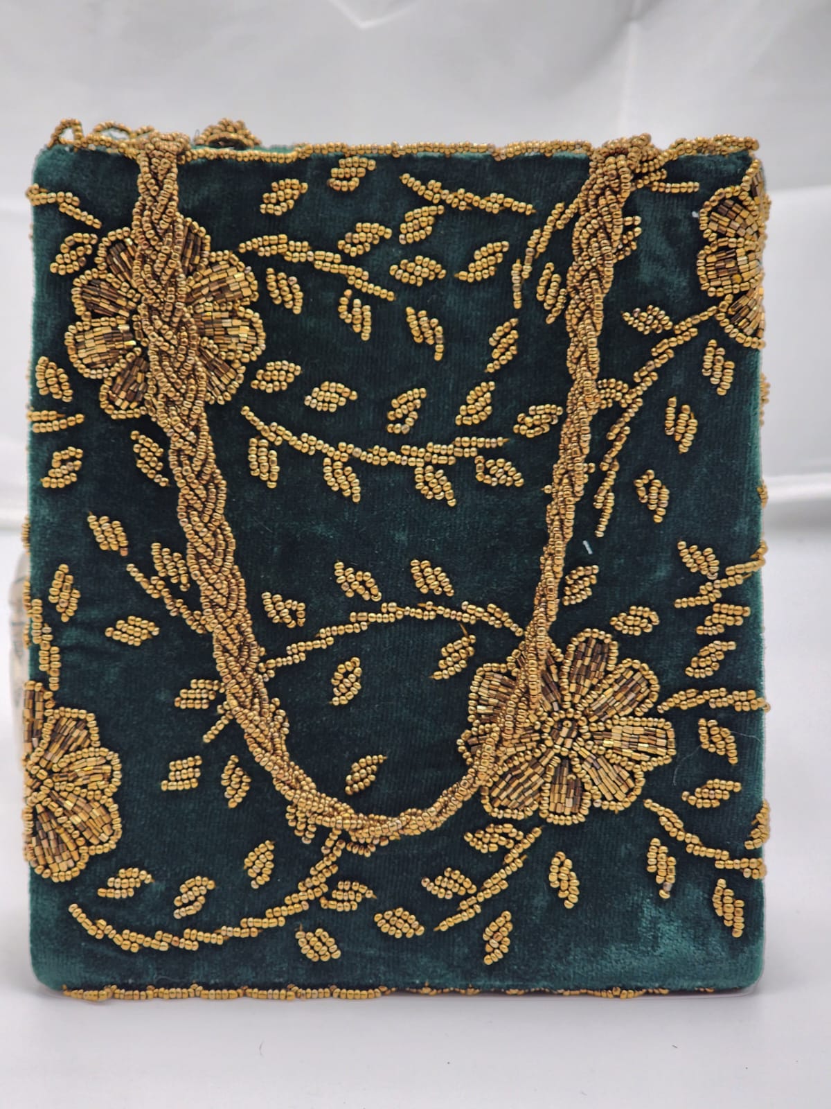 Embroidered Emerald Green handbag - Handmade Stories