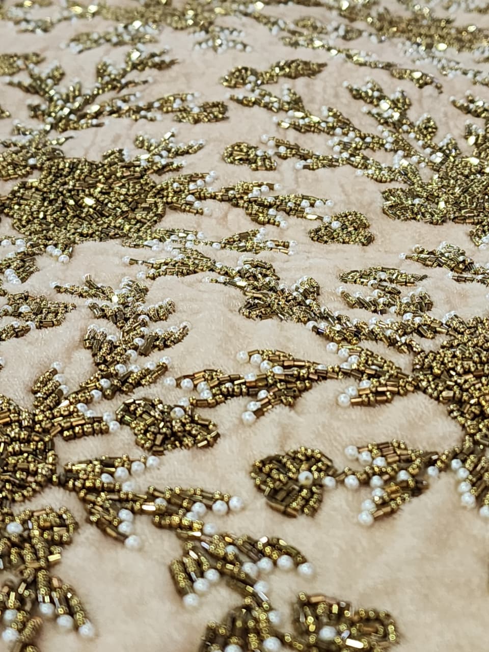 Handmade Beaded Table Runner (Beige Gold & pearl)