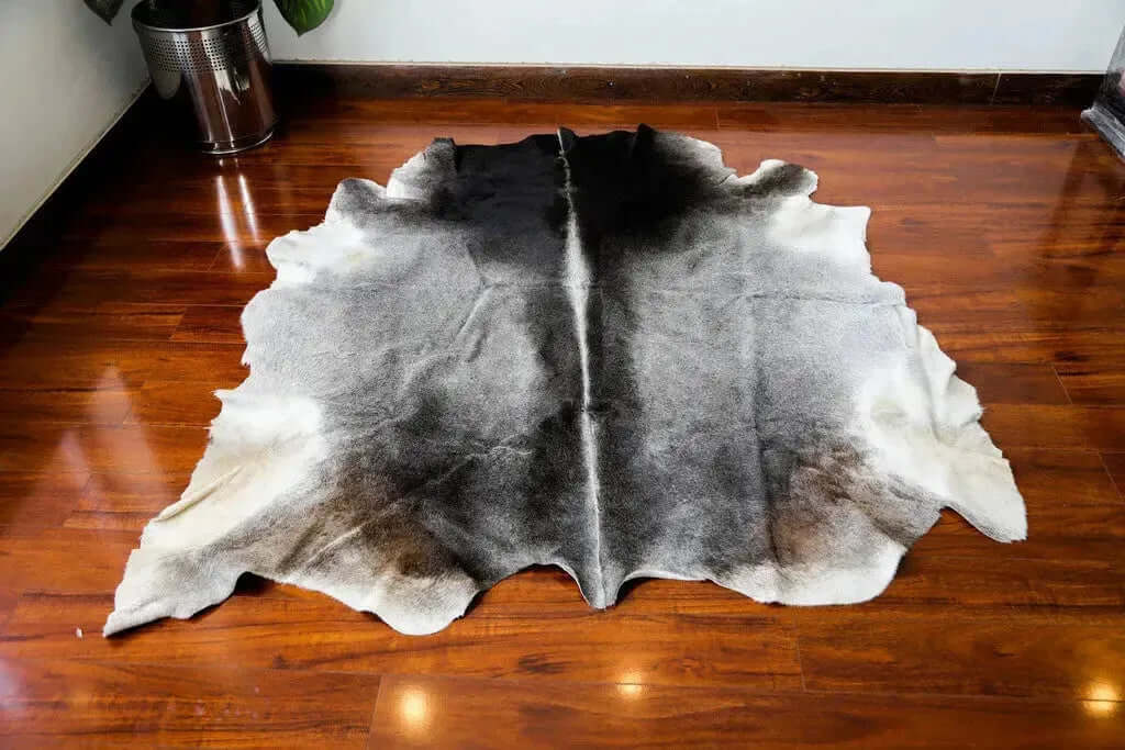 100% Genuine Cowhide Rug- White & black - Handmade Stories