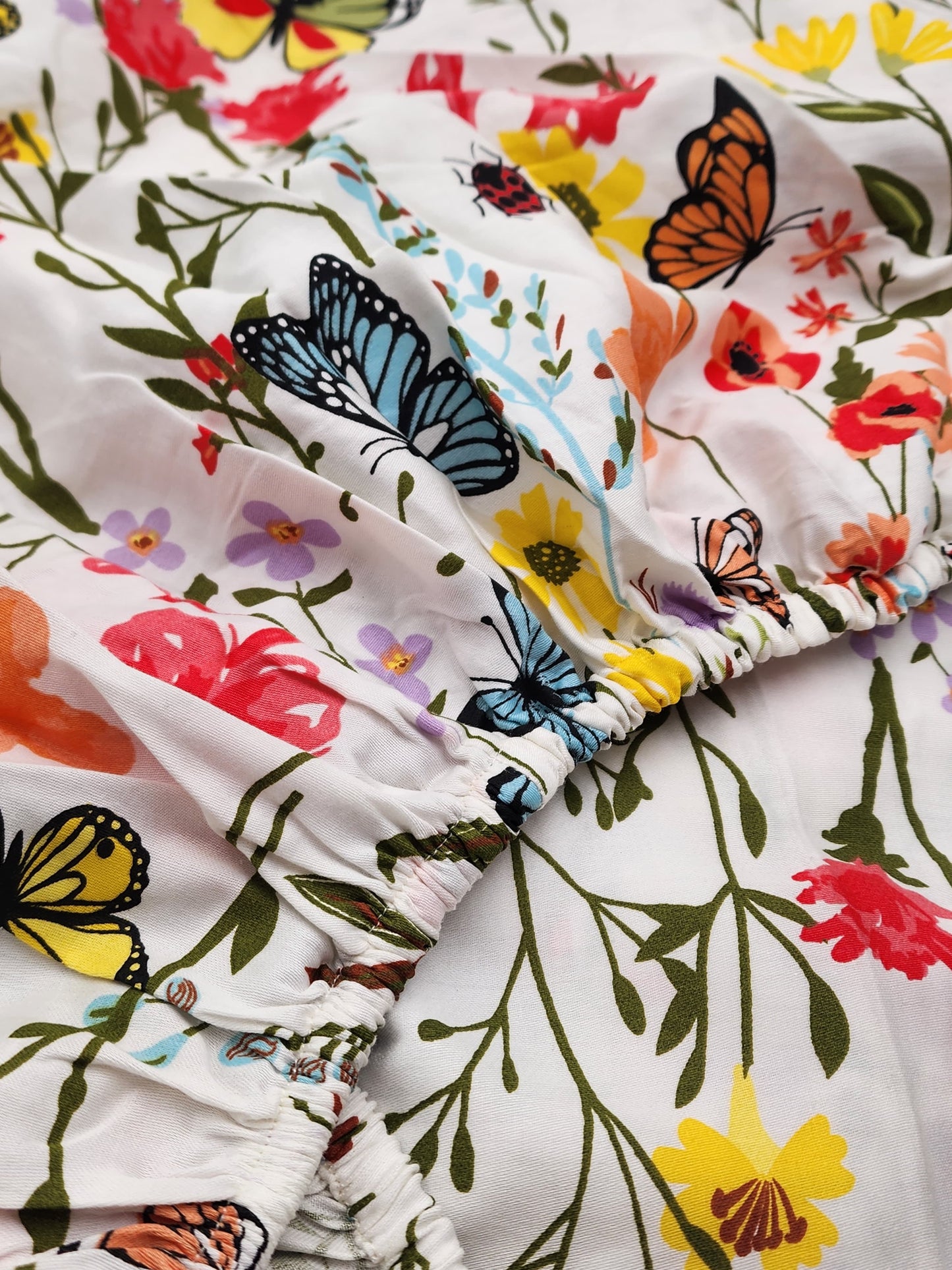 Premium Quality Bed Sheet Set (Butterflies and Flower)