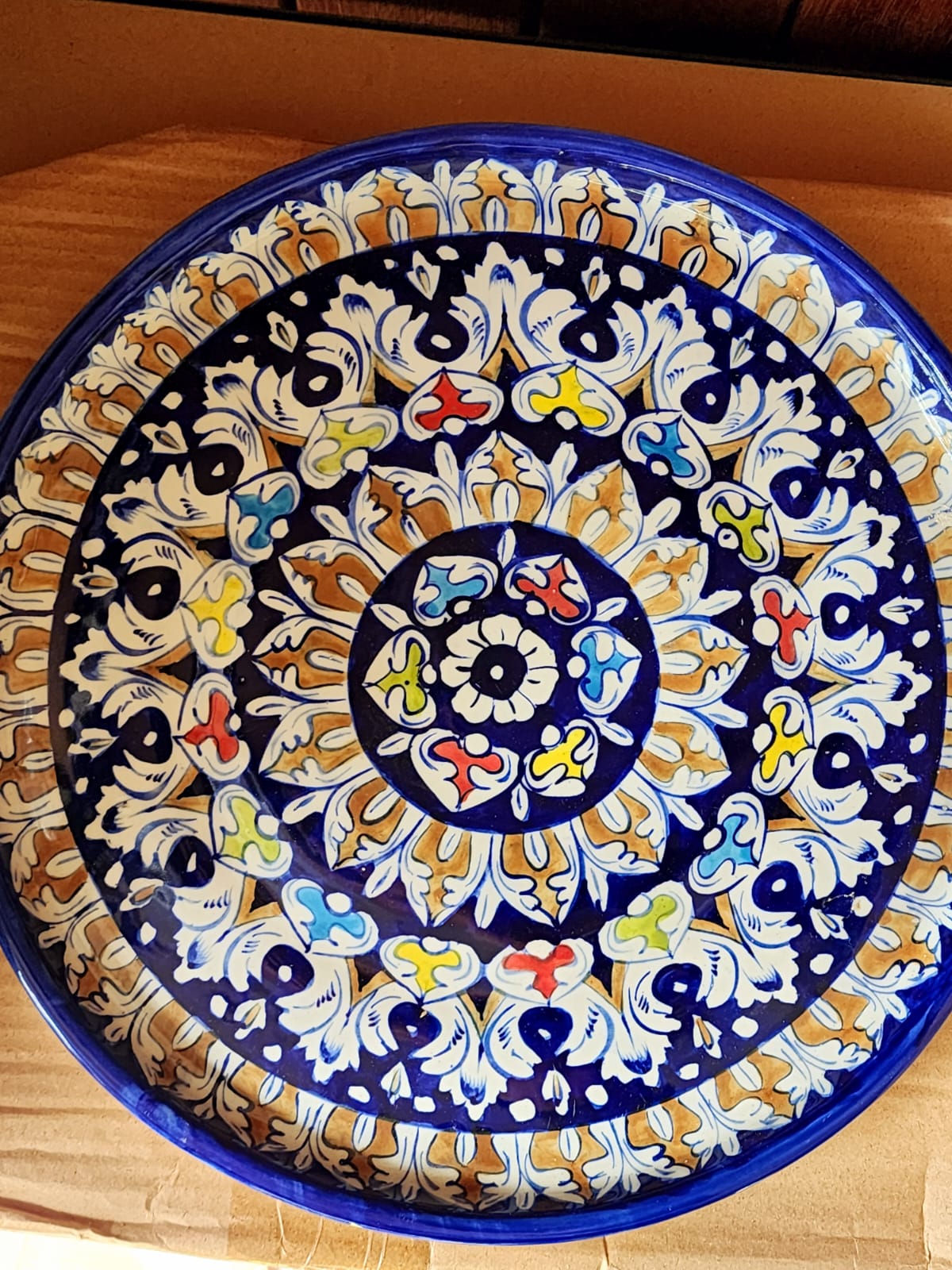 Multi color ceramic plate