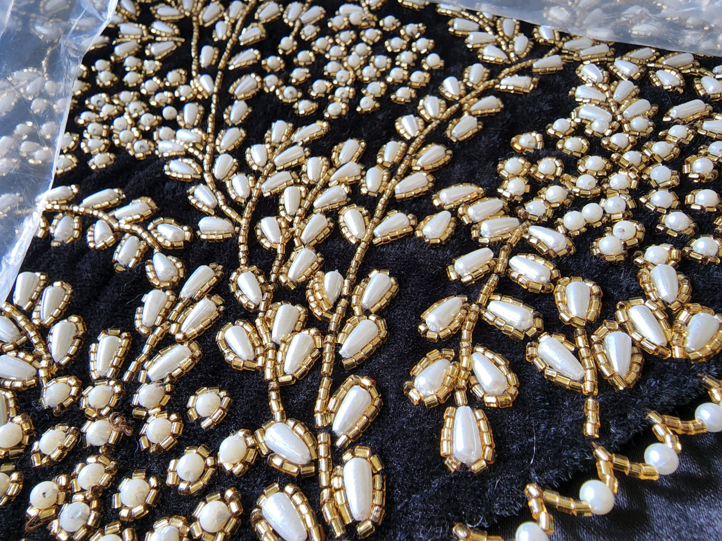 Handmade Beaded Table Runner Set (Black Gold and Pearl)