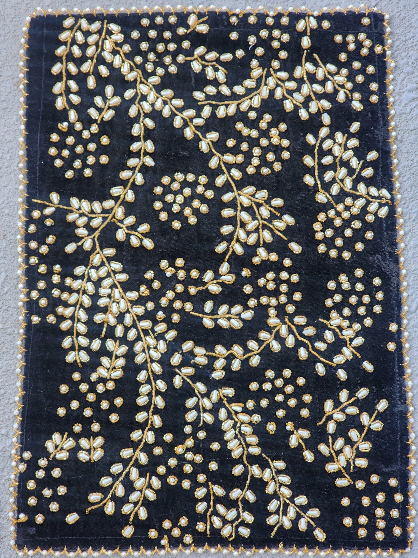 Handmade Beaded Table Runner Set (Black Gold and Pearl)