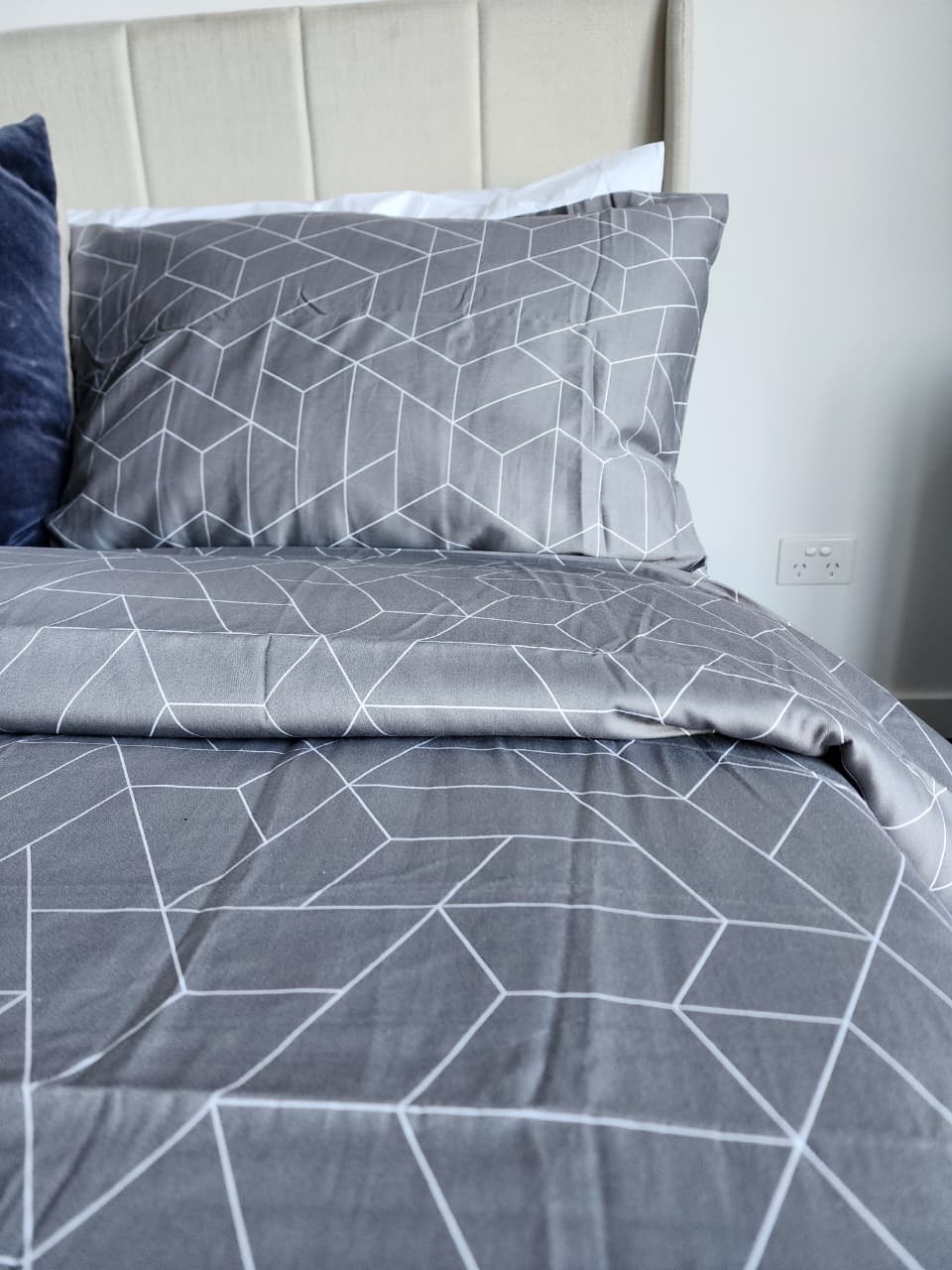 Quilt Cover Set (Grey Geometric)