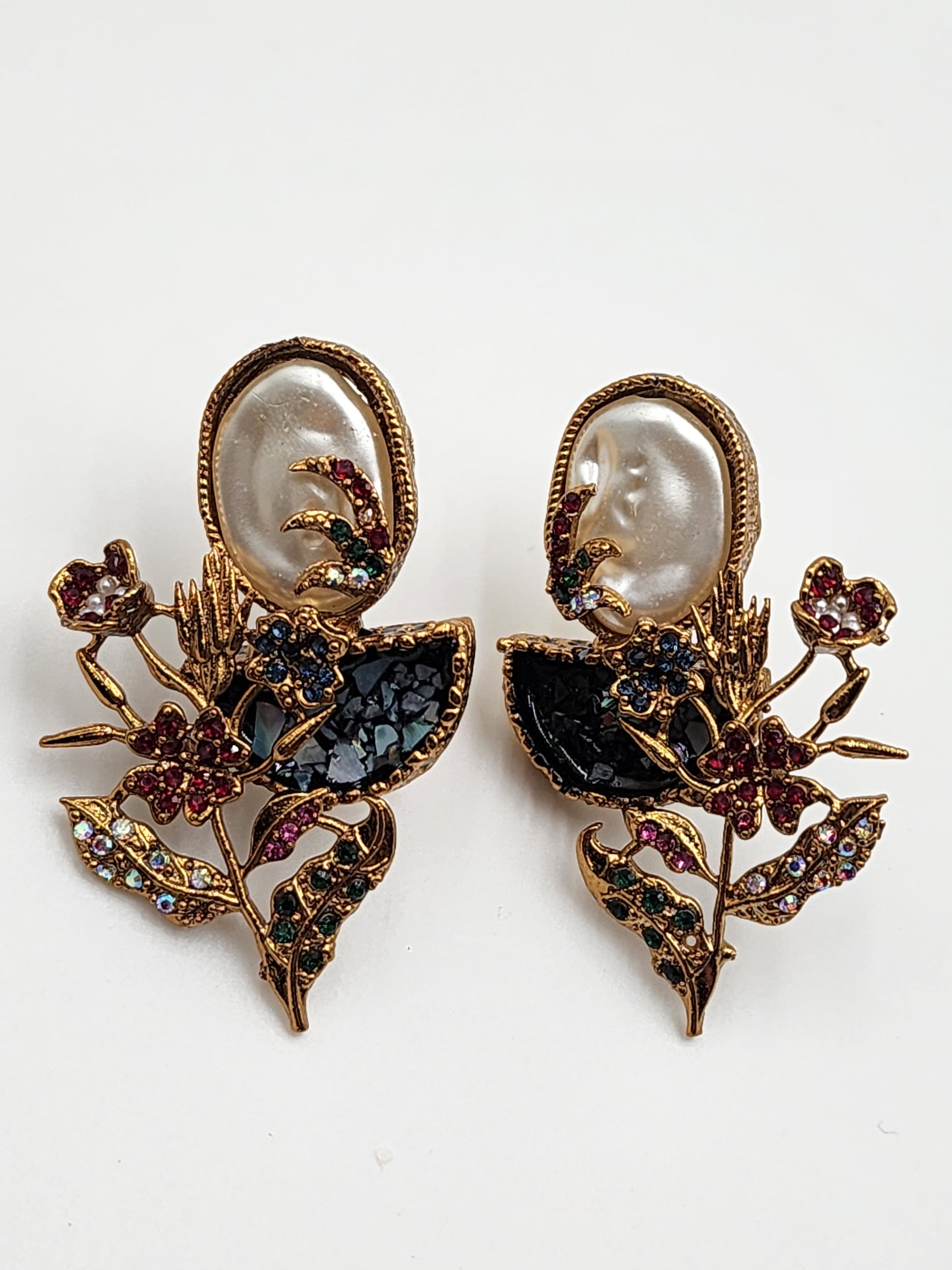Women Pearl Earrings (Design-I)