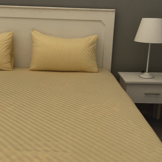 Cream and Gold Fitted Sheet Set with Pillowcases