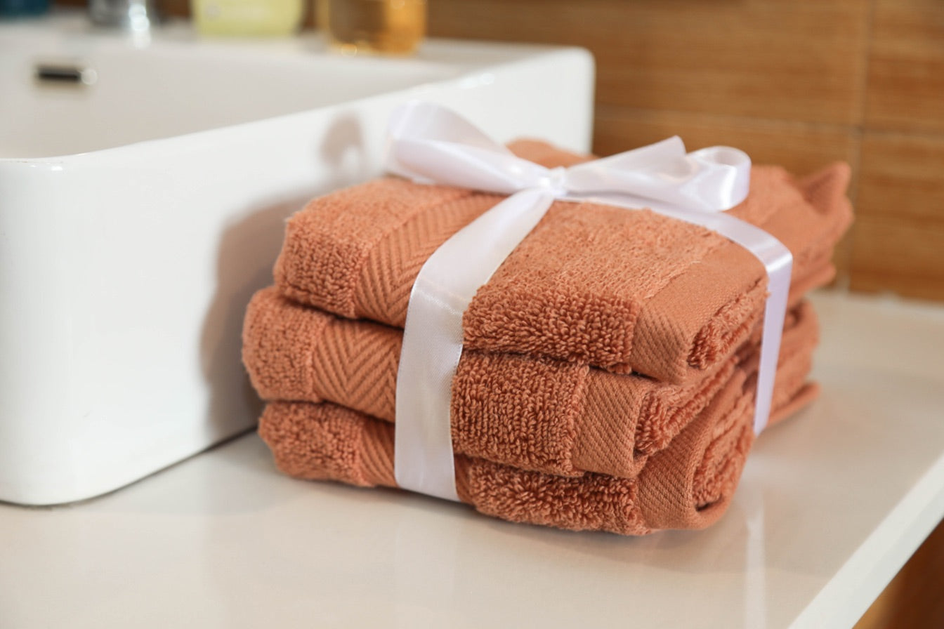 Soft Dark Pink Cotton Face Towel Set - 3 Pack - Handmade Stories