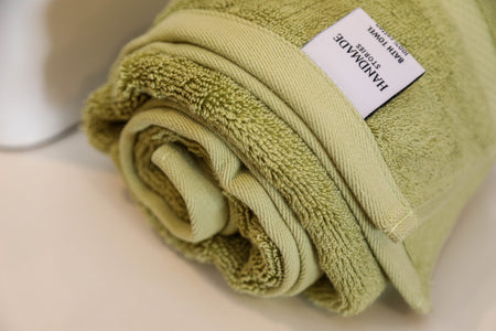 Light Green Cotton Bath Towel - Soft & Absorbent - Handmade Stories