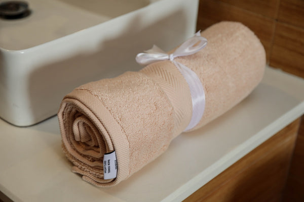 Soft Baby Pink Cotton Bath Towel - Luxurious & Absorbent - Handmade Stories