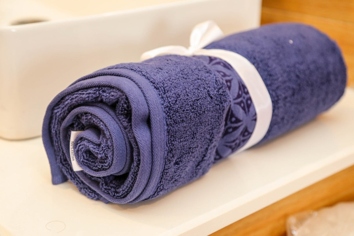 Lavender Cotton Bath Towel - Soft & Absorbent - Handmade Stories